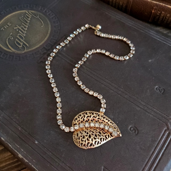 Vintage Gold Tone Leaf Gemstone Fashion Necklace 🍂😍 - Picture 5 of 11